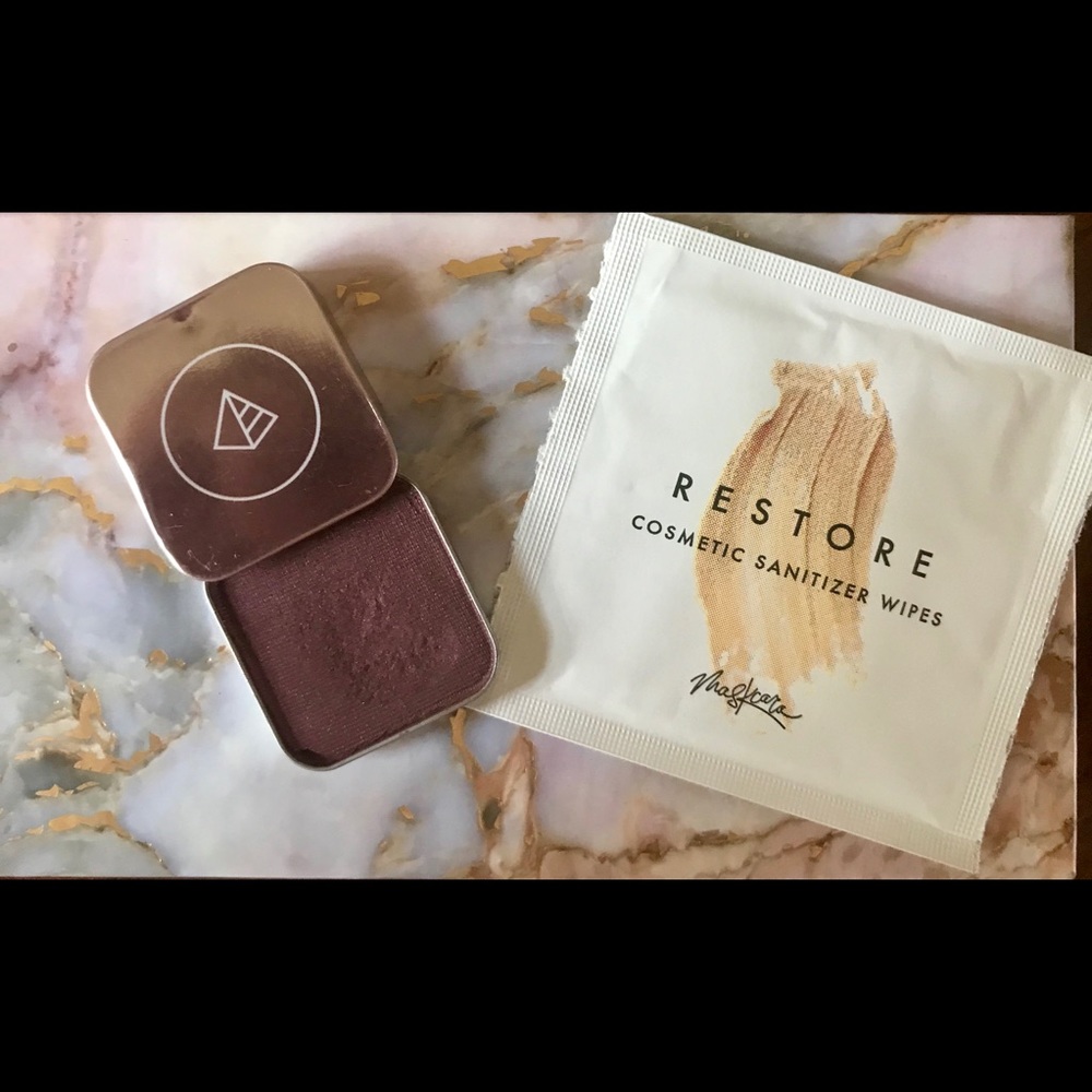 Maskcara Beauty Kin eyeshadow